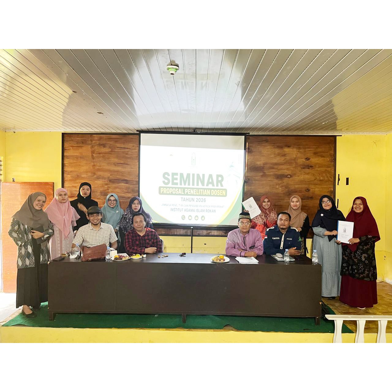 Seminar Proposal Penelitian Dosen Tahun 2026 Digelar di Institut Agama Islam Rokan